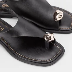 Sandália Rasteira Gabriela Enfeite Bold Preto