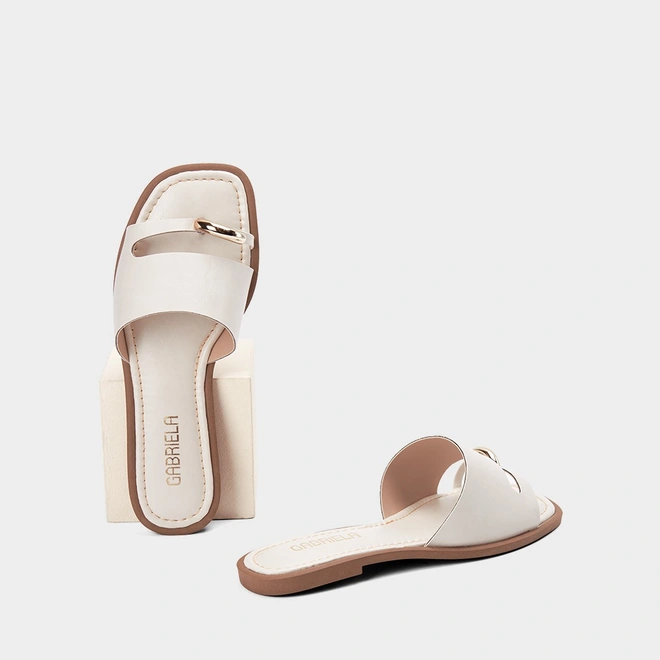 Rasteira Gabriela Enfeite Dedo Bold Off White