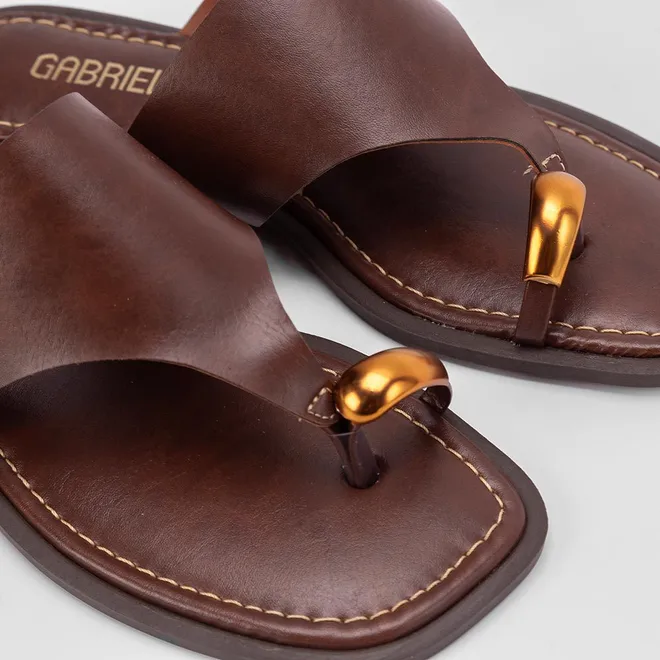 Rasteira de Dedo Gabriela Enfeite Bold Marrom