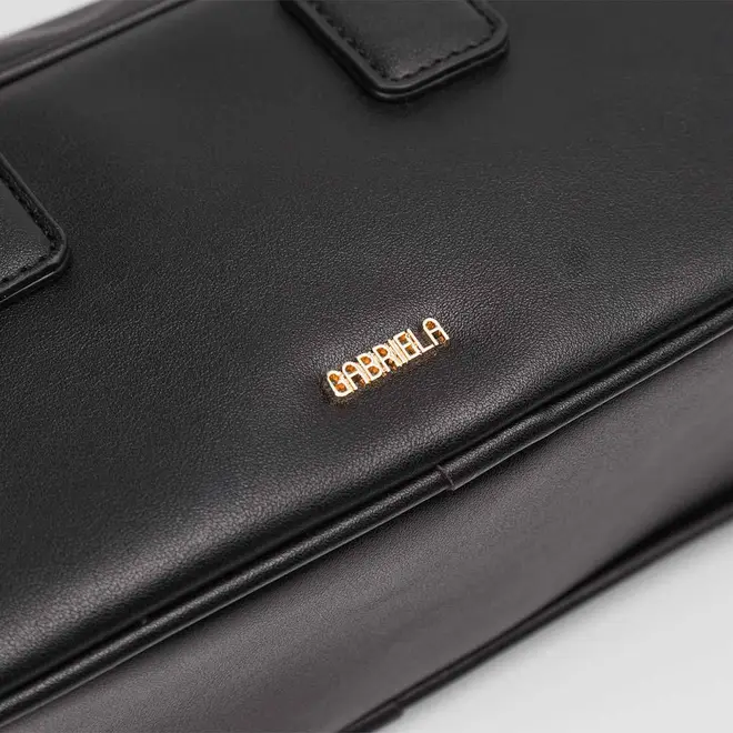 Bolsa Baú Gabriela Pequena Detalhe Tira Botão Preto