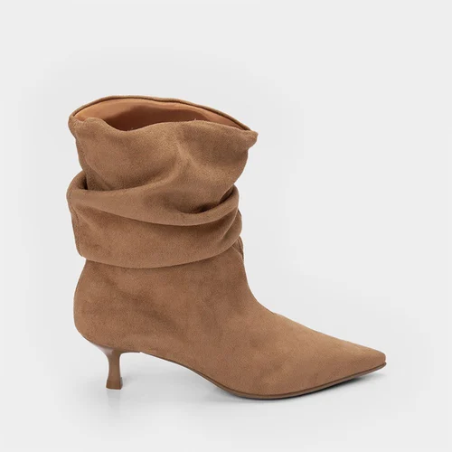 Ankle Boot Gabriela Salto Médio Drapeado Caramelo
