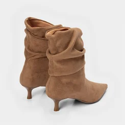 Ankle Boot Gabriela Salto Médio Drapeado Caramelo