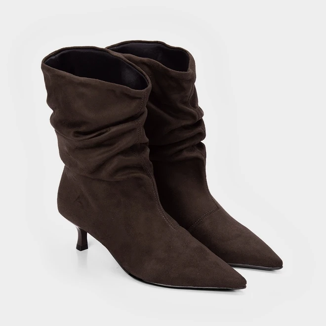 Ankle Boot Gabriela Salto Médio Drapeado Slouchy Marrom