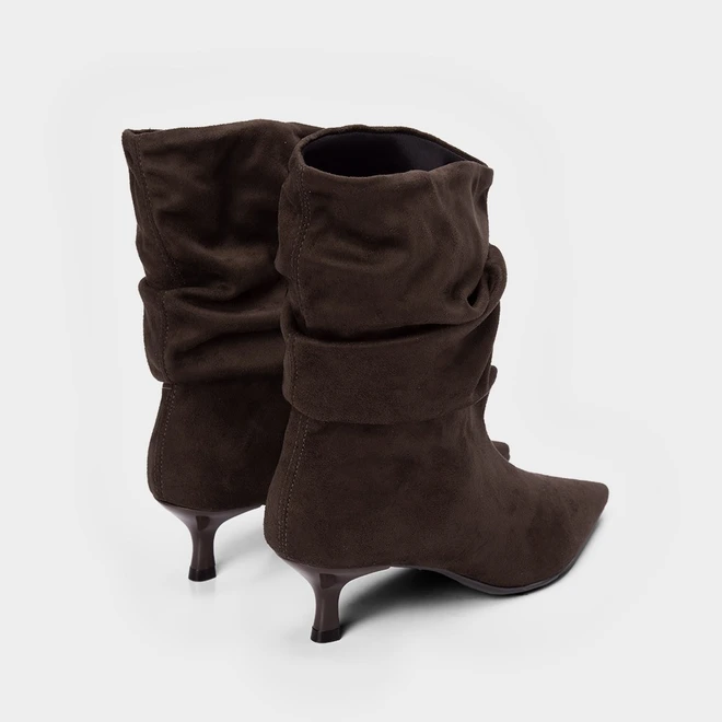 Ankle Boot Gabriela Salto Médio Drapeado Slouchy Marrom