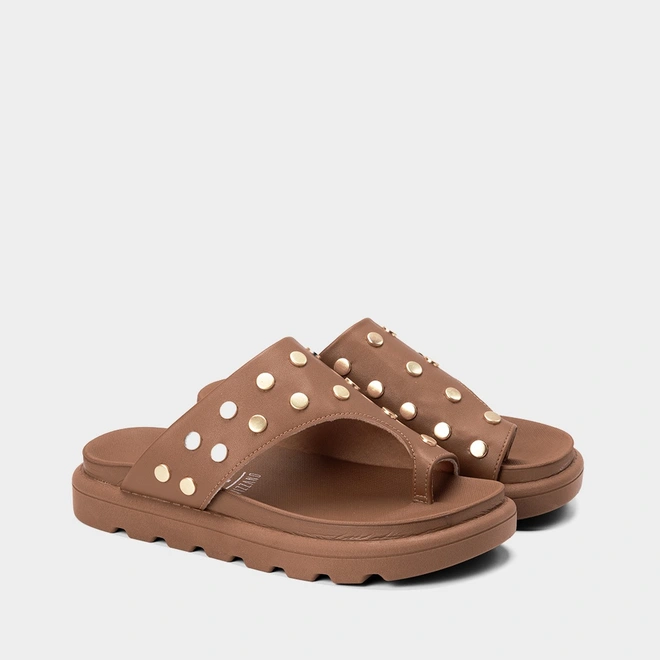 Tamanco Feminino Vizzano Tira Larga Detalhe Rebite Caramelo