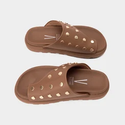 Tamanco Feminino Vizzano Tira Larga Detalhe Rebite Caramelo