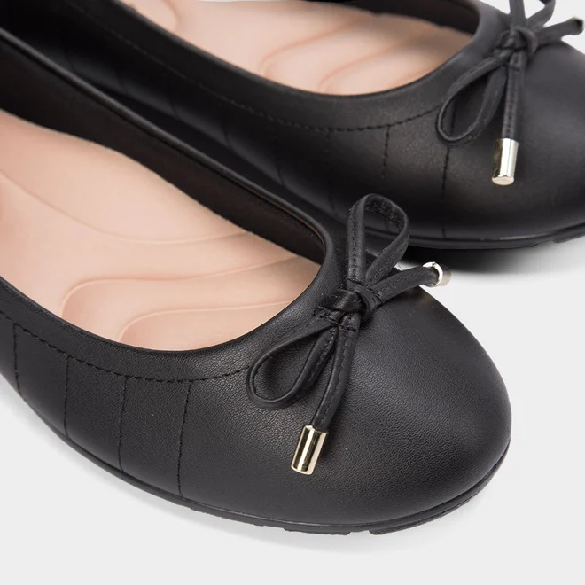Sapatilha Moleca Feminina Detalhe Pesponto Preto