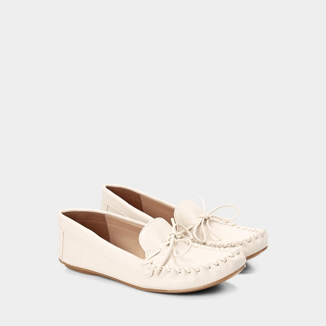 Mocassim Driver Feminino Vizzano Laço Off White