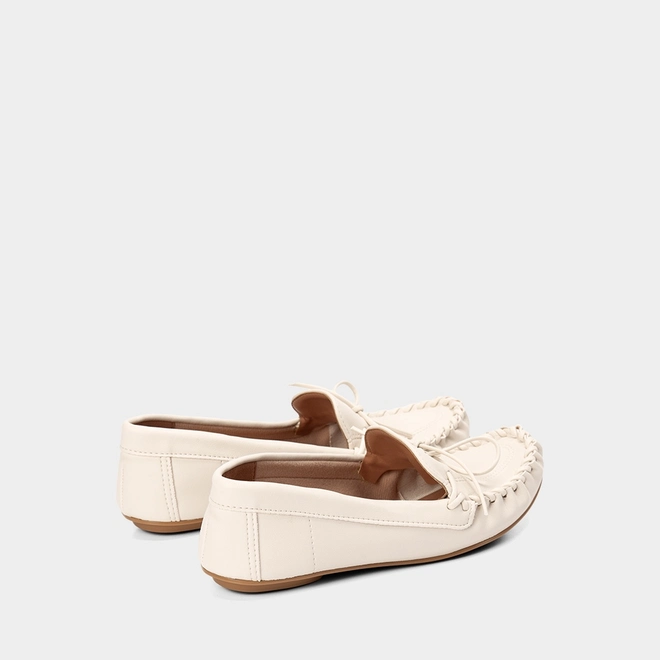 Mocassim Driver Feminino Vizzano Laço Off White