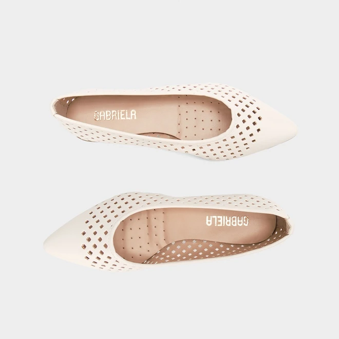Sapatilha Feminina Gabriela Com Recortes Vazados Off White