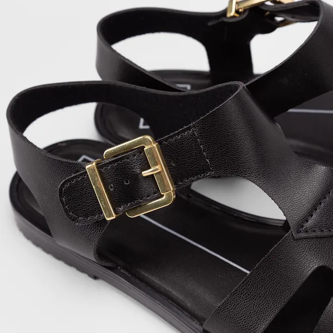 Sandália Feminina Moleca Aranha Fivela Preto