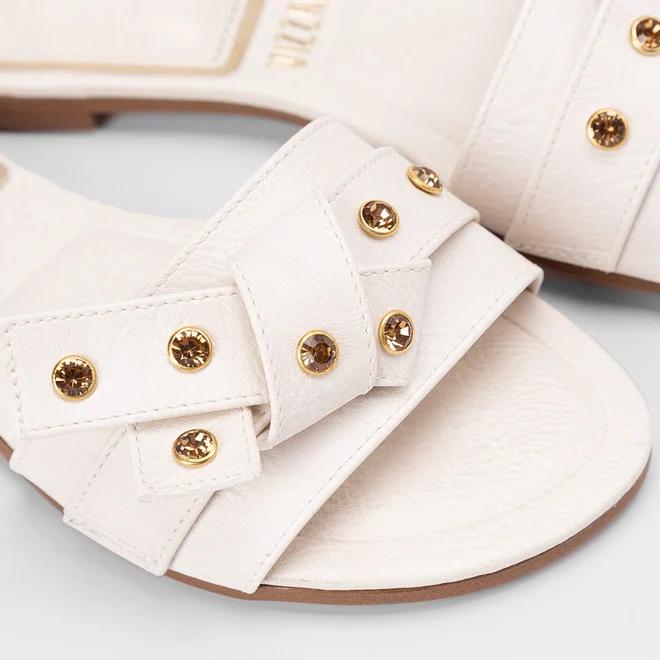 Rasteira Feminina Vizzano Detalhe Tachas Off White