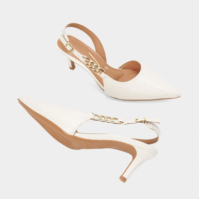 Scarpin Slingback Salto Fino Médio Vizzano Detalhe Corrente Croco Off White