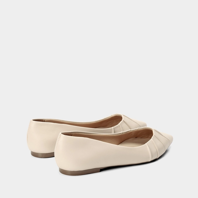 Sapatilha Gabriela Bico Fino Drapeado Off White