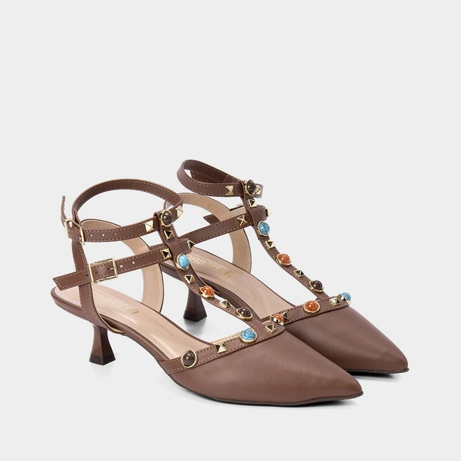 Scarpin Slingback Gabriela Salto Taça Tachas & Pedrarias Marrom