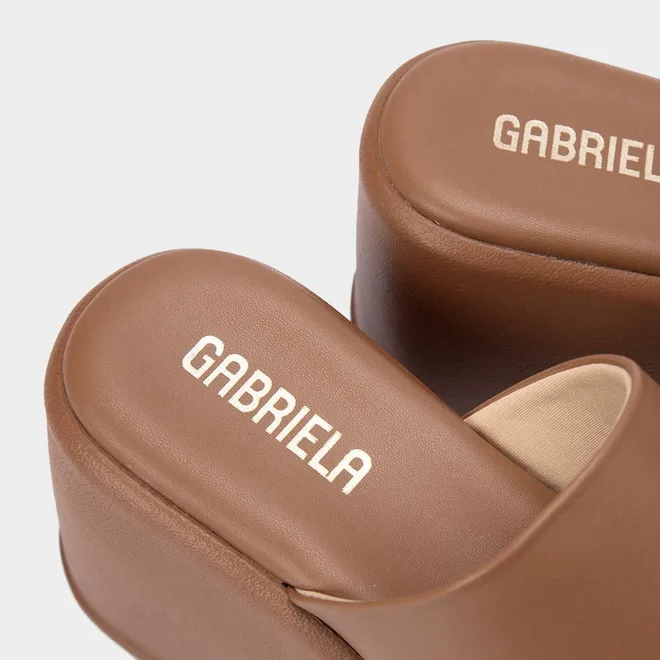 Tamanco Gabriela Tira Larga Plataforma Caramelo