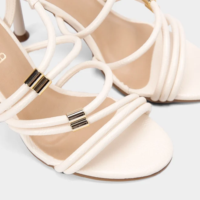 Sandália Salto Fino Alto Gabriela Detalhe Texturizado Off-White