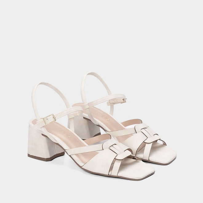 Sandália Feminina Penélope Salto Bloco Detalhe Tiras Cruzadas Off White