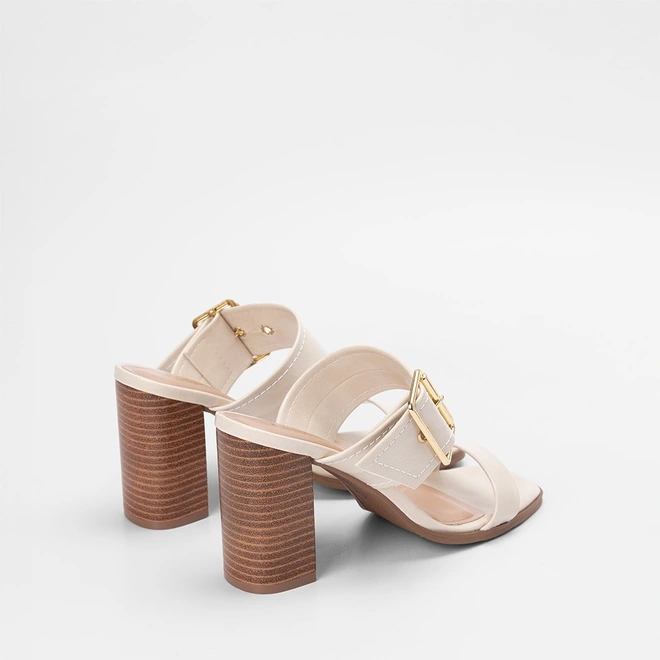 Tamanco Salto Bloco Alto Gabriela Detalhe Fivela Off-White