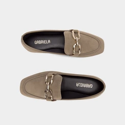 Mocassim Loafer Gabriela Camurça Detalhe Bridão Grafite