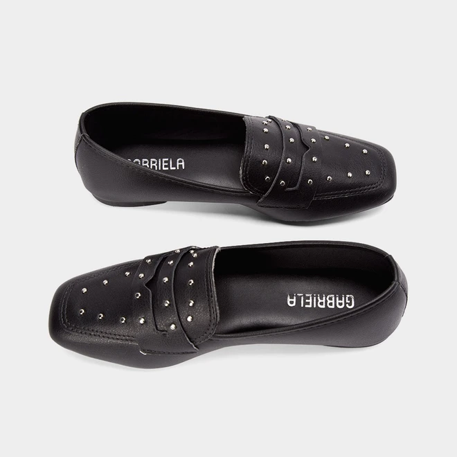 Mocassim Loafer Gabriela Detalhe Em Tachas Preto
