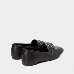 Mocassim Loafer Gabriela Detalhe Em Tachas Preto