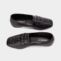 Mocassim Loafer Gabriela Detalhe Em Tachas Preto