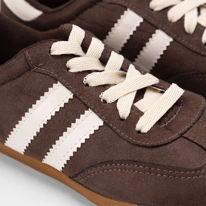 Tênis Casual Feminino Penélope Detalhe Recorte Camurça Marrom