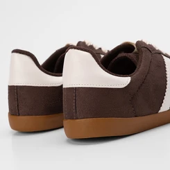Tênis Casual Feminino Penélope Detalhe Recorte Camurça Marrom