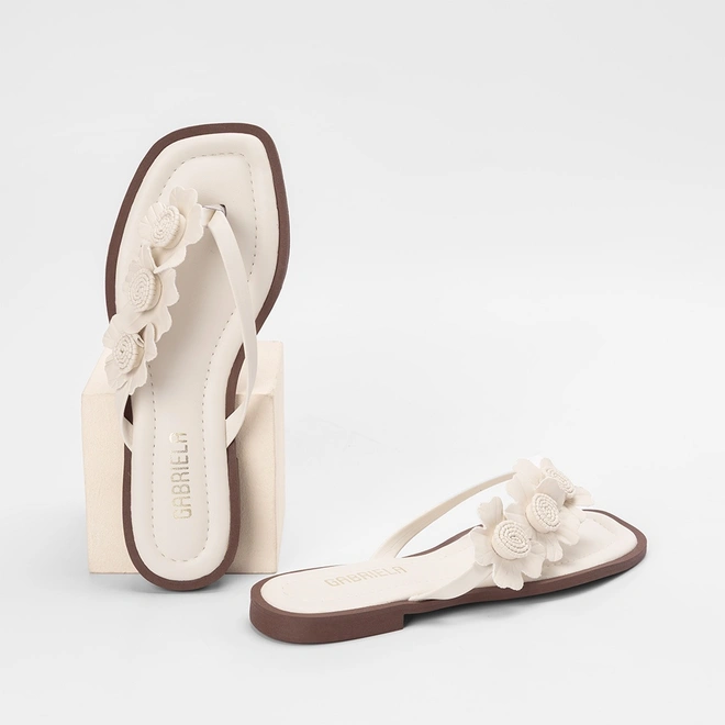 Rasteira Feminina Gabriela Detalhe 3 Flores Off-White