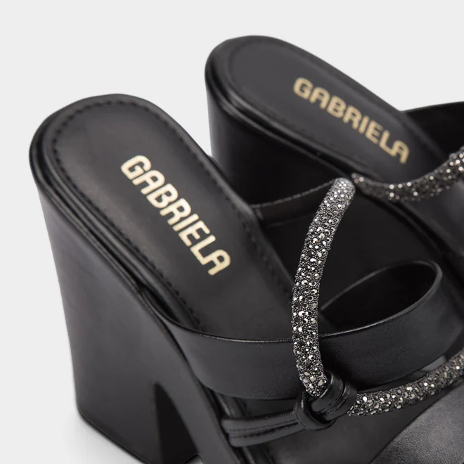 Tamanco Feminino Gabriela Meia Pata Tira Strass Preto