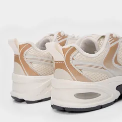 Tênis Esportivo Feminino Vertus Jogging Detalhe Bege & Marrom