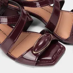Sandália Feminina Dakota Tiras Cruzadas Detalhe Pedraria Vinho