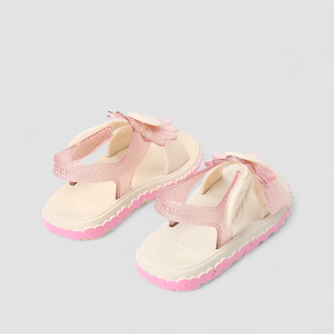 Sandália Infantil Zaxy Tira Contato Glitter Detalhe Flor & Corações Off White