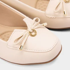 Mocassim Modare Ultraconforto Laço Pingente Off White