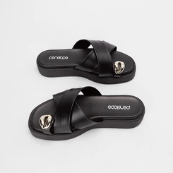 Tamanco Feminino Penélope Flatform Enfeite Bold Preto