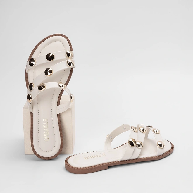 Rasteira Gabriela Feminina Multitiras Tachas Off White
