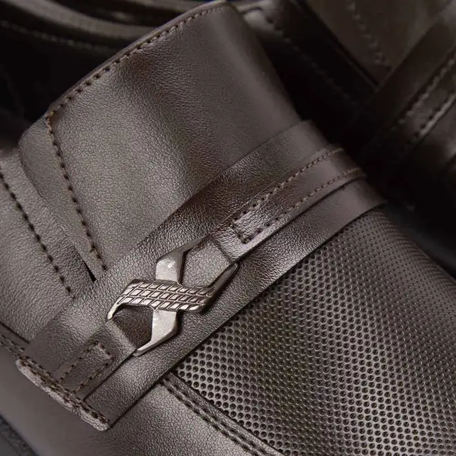 Sapato Social Masculino Woche Texturizado com Fivela Marrom