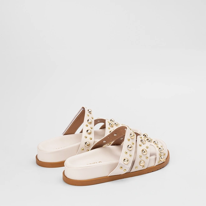 Tamanco Feminino Gabriela Detalhe Em Tachas Esferas Off-White