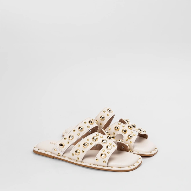 Rasteira Feminina Gabriela Detalhe Em Tachas Esferas Off-White