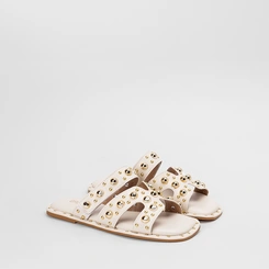 Rasteira Feminina Gabriela Detalhe Em Tachas Esferas Off-White