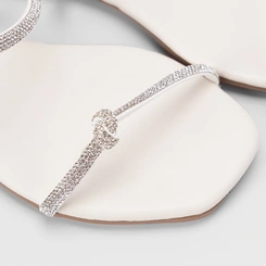 Rasteira Feminina Gabriela Detalhe Nó & Strass Off White