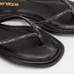 Rasteira De Dedo Feminina Penélope Strass Preto