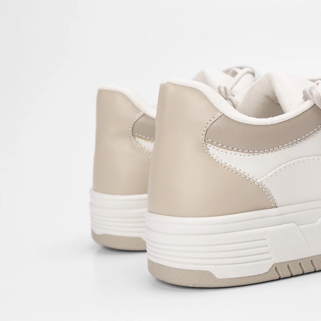 Tênis Casual Feminino Gabriela Detalhe Cordão Off-White