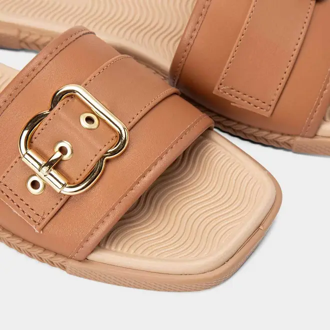 Rasteira Feminina Moleca Enfeite Fivela Caramelo