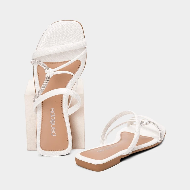 Rasteira Feminina Penélope Multitiras Detalhe Nó & Strass Off White