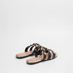 Rasteira Feminina Moleca Rebites Preto