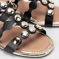 Rasteira Feminina Moleca Rebites Preto
