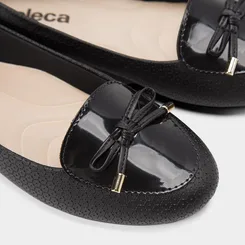 Sapatilha Moleca Texturizada Detalhe Laço & Verniz Preto