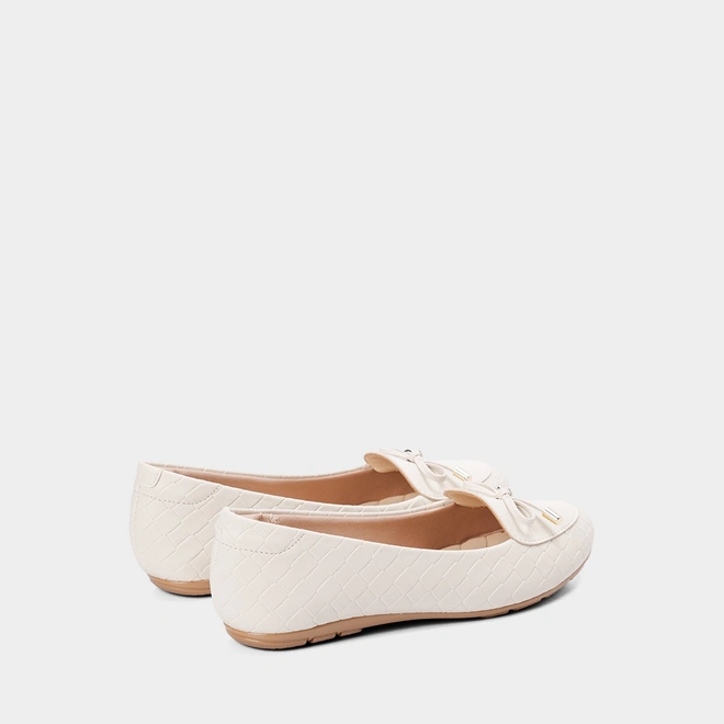 Sapatilha Moleca Matelassê Off White